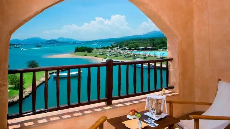 wanderlust-tips-it-nhat-mot-lan-trong-doi-hay-o-tai-cac-khach-san-duoi-day-37