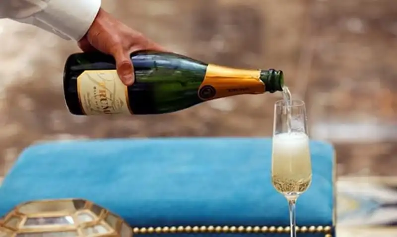 wanderlust-tips-khach-san-sang-trong-cua-ty-phu-trump-nam-ngay-canh-nha-trang-8