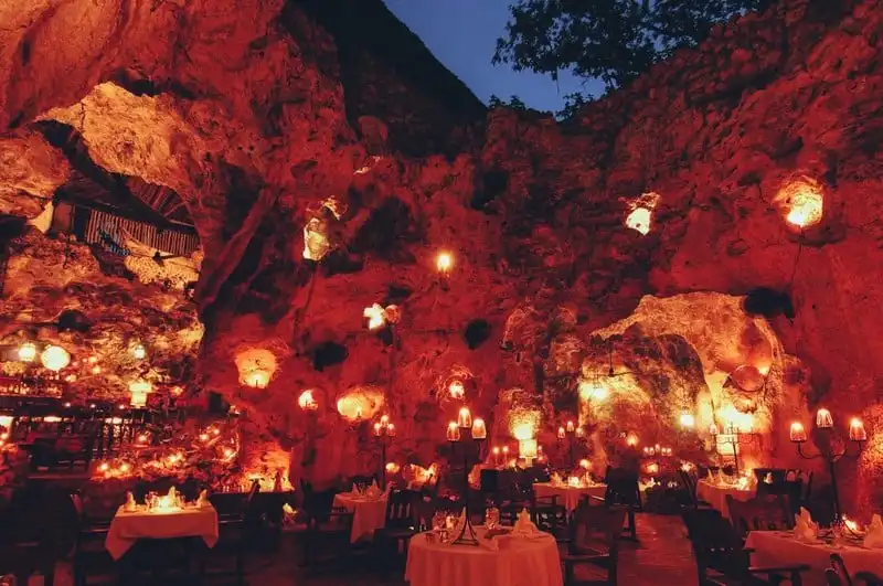 wanderlust-tips-kham-pha-23-nha-hang-co-view-dep-nhat-the-gioi-10