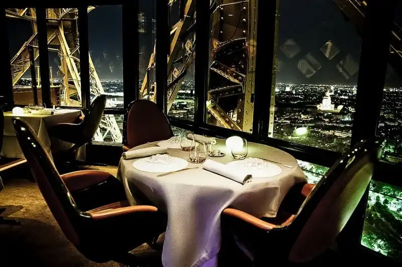 wanderlust-tips-kham-pha-23-nha-hang-co-view-dep-nhat-the-gioi-14