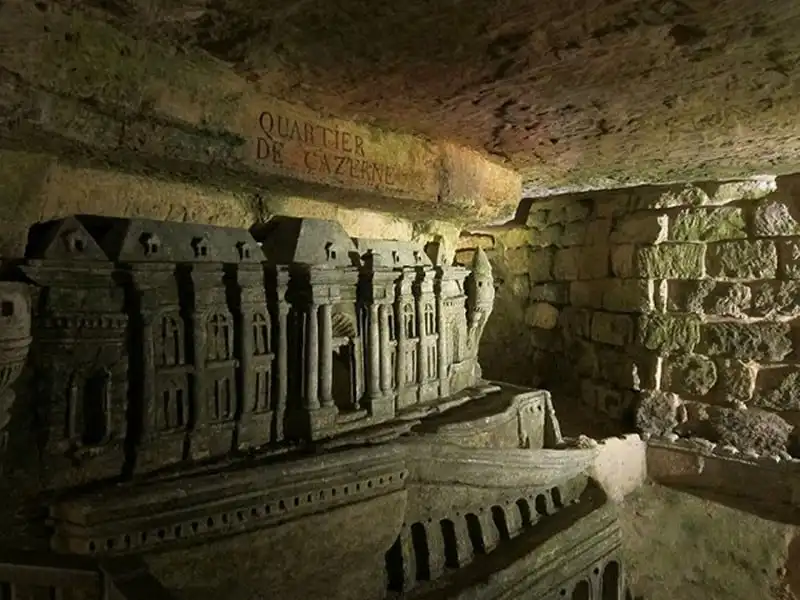 wanderlust-tips-kinh-ngac-cong-trinh-ngam-chat-day-dau-lau-o-parisi-12