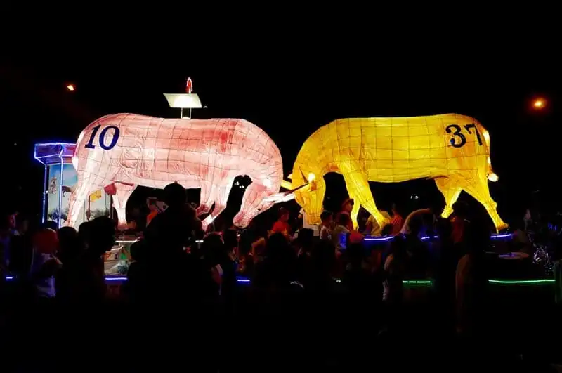 wanderlust-tips-nao-nhiet-le-dieu-hanh-den-long-trung-thu-lon-nhat-ca-nuoc-18