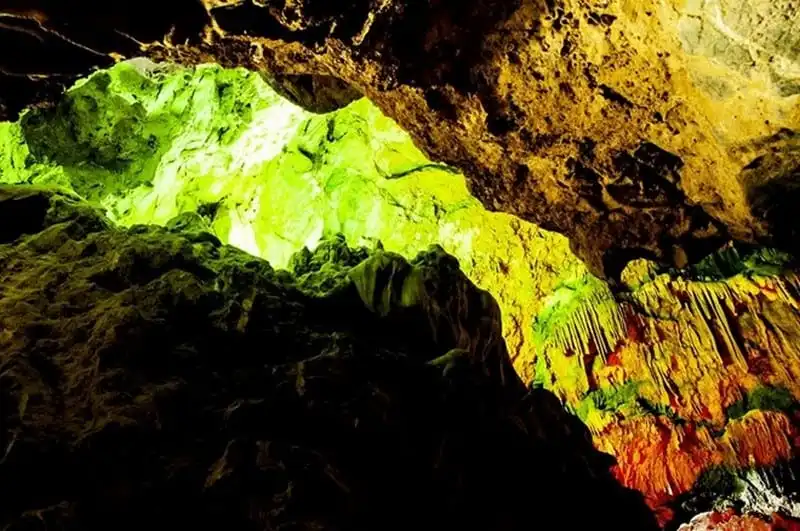 wanderlust-tips-ngo-ngang-dong-thien-ha-o-ninh-binh-11