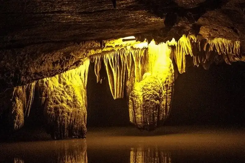 wanderlust-tips-ngo-ngang-dong-thien-ha-o-ninh-binh-6