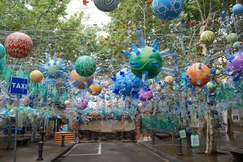 wanderlust-tips-ngo-ngang-voi-nhung-con-pho-tuyet-dep-tren-khap-the-gioi-7