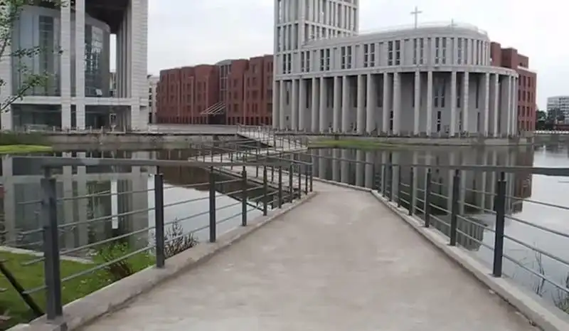 wanderlust-tips-ngo-ngang-voi-nhung-dia-danh-lam-nhai-noi-tieng-o-trung-quoc-8