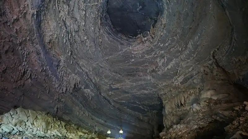 wanderlust-tips-ngoai-son-doong-quang-binh-con-co-hang-tu-lan-tuyet-dep-chang-kem-3