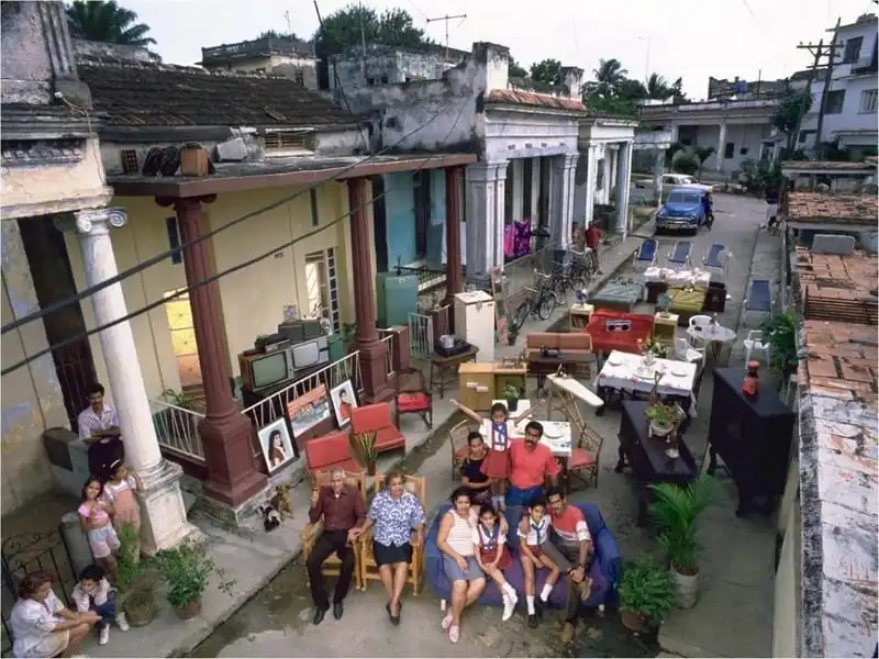 wanderlust-tips-nguoi-dan-cac-nuoc-song-nhu-the-nao-20-nam-ve-truoc-2