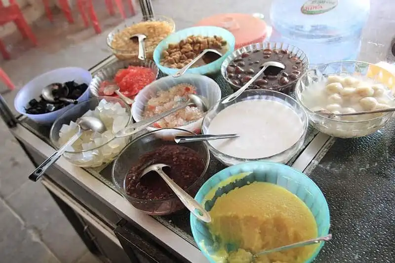 Nhớ thương những món quà vặt phố Hội 12 wanderlust-tips-nho-thuong-nhung-mon-qua-vat-pho-hoi-8