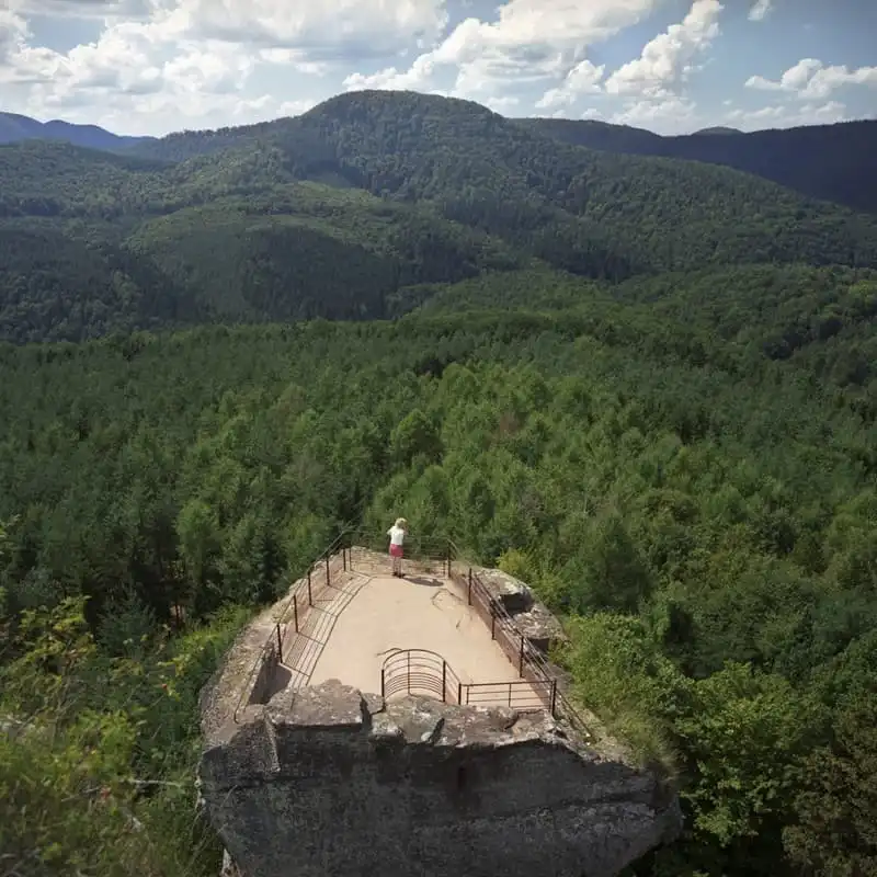 wanderlust-tips-nhung-duong-bien-gioi-an-tuong-nhat-the-gioi-1