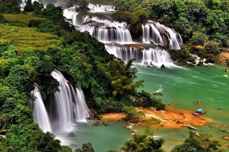 wanderlust-tips-nhung-duong-bien-gioi-an-tuong-nhat-the-gioi-2