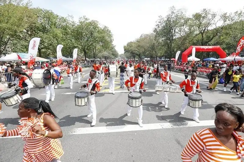 wanderlust-tips-nuoc-my-tung-bung-mung-ngay-le-lao-dong-10