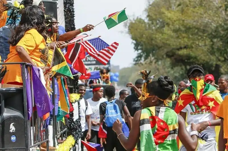 wanderlust-tips-nuoc-my-tung-bung-mung-ngay-le-lao-dong-13