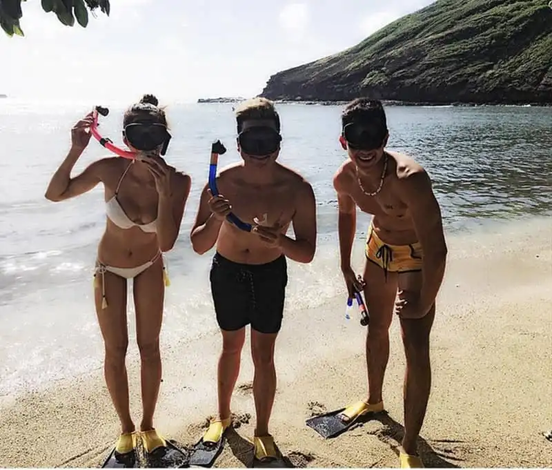 wanderlust-tips-sieu-mau-ngoc-quyen-va-ban-than-ho-vinh-khoa-vi-vu-hawaii-13