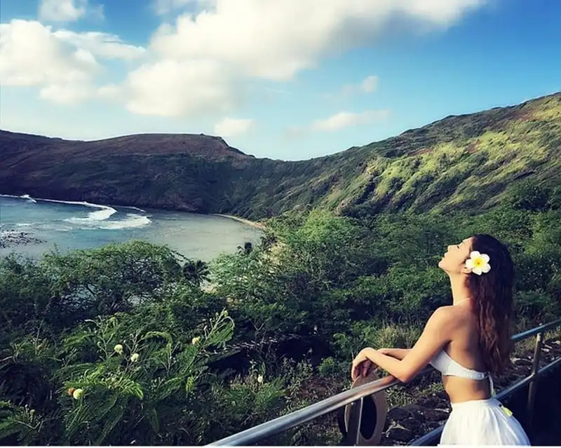 wanderlust-tips-sieu-mau-ngoc-quyen-va-ban-than-ho-vinh-khoa-vi-vu-hawaii-4