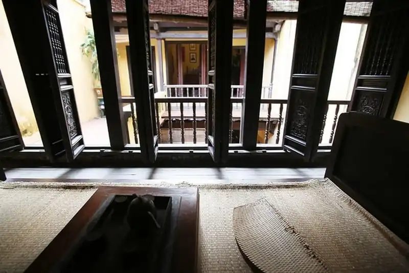 wanderlust-tips-tong-thong-phap-se-ghe-tham-nha-co-tram-tuoi-o-ha-noi-11