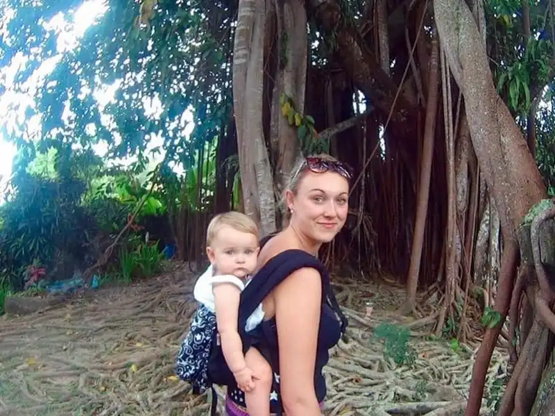 wanderlust-tips-tranh-thu-ky-nghi-thai-san-me-dua-con-gai-moi-sinh-cung-di-du-lich-khap-noi-4