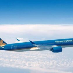 wanderlust tips vietnam airlines dat mua 10 may bay a350 900 cua rolls royce 1