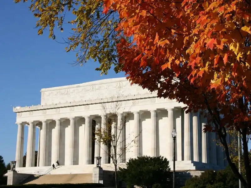 10 điểm đến quốc tế giá rẻ cho mùa thu 2016 14 wanderlust_tips_10_diem_den_gia_re_mua_thu_2016_10