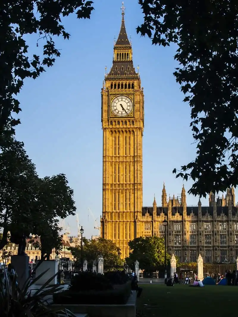 10 điểm đến quốc tế giá rẻ cho mùa thu 2016 7 wanderlust_tips_10_diem_den_gia_re_mua_thu_2016_2