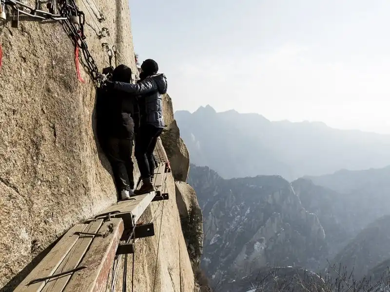 14 điểm du lịch không dành cho người yếu tim 14 wanderlust_tips_14-diem_den_khong_danh_cho_nguoi_yeu_tim_10