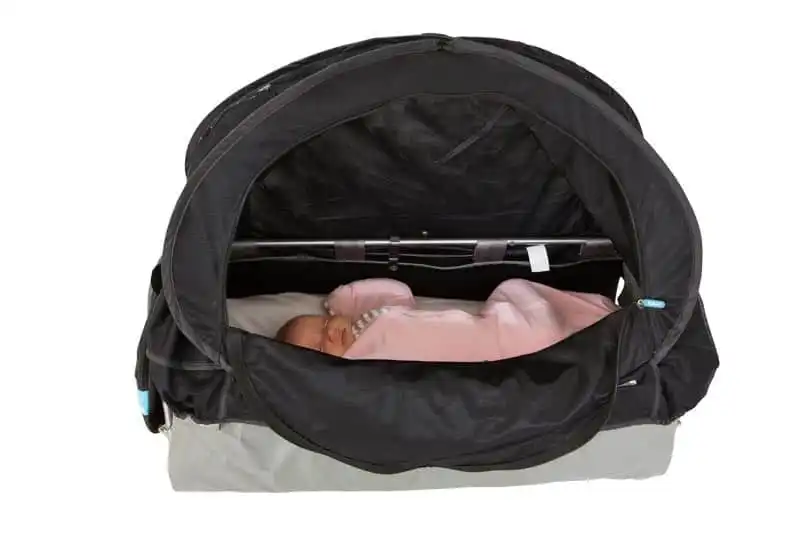 wanderlust_tips_Fly-babee-giai-phap-cho-bo-me-di-du-lich-cung-be