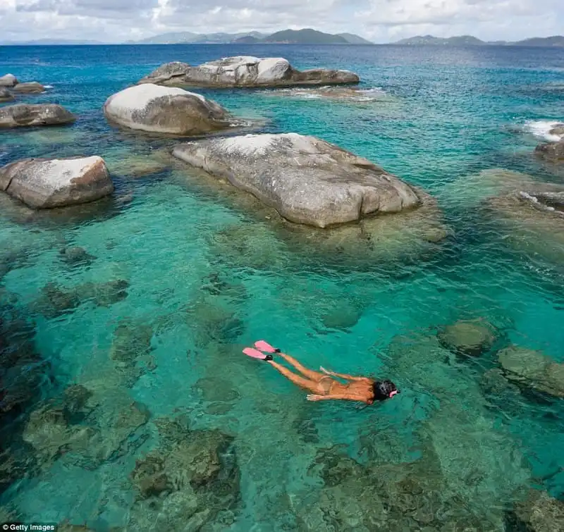 wanderlust_tips_He-lo-nhung-vung-nuoc-trong-nhat-hanh-tinh-13