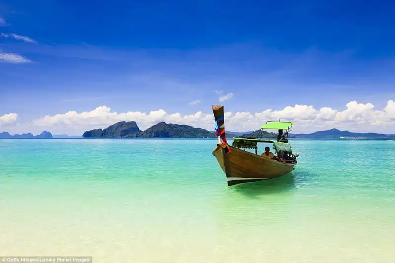 wanderlust_tips_He-lo-nhung-vung-nuoc-trong-nhat-hanh-tinh-14