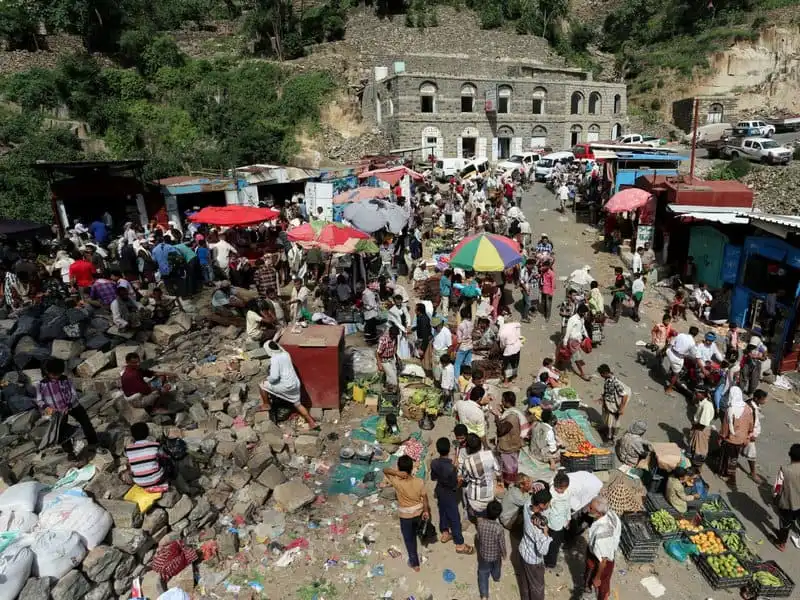 wanderlust_tips_Nhung-ngoi-lang-biet-lap-tren-dinh-nui-mien-Tay-Yemen-8