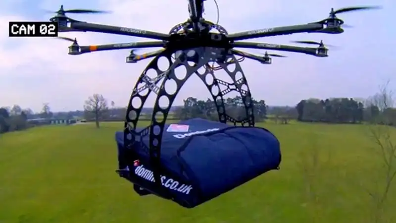 wanderlust_tips_San-bay-quoc-te-Dubai-ngung-cat-ha-canh-30-phut-vi-drone-3