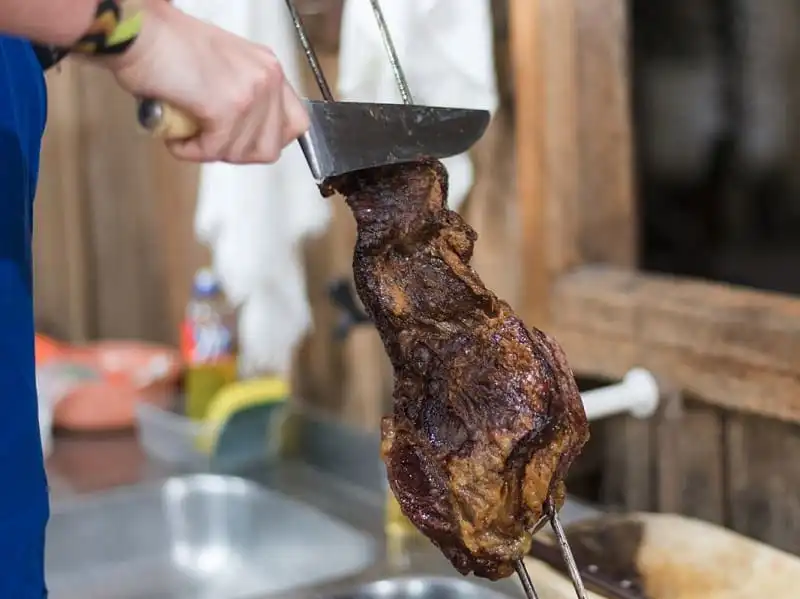 wanderlust_tips_an_gi_khi_den_8_quoc_gia_2