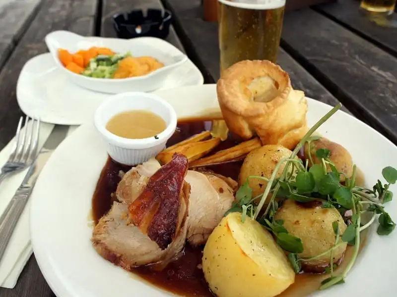 wanderlust_tips_an_gi_khi_den_8_quoc_gia_3