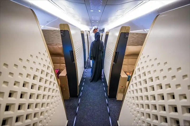 wanderlust_tips_ben_trong_may_bay_sang_trong_nhat_the_gioi_4