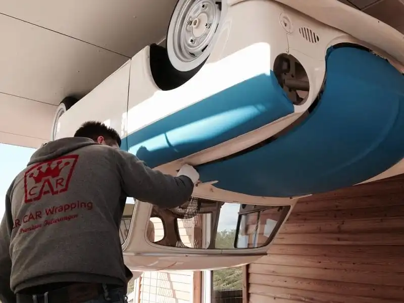 wanderlust_tips_chong-mat-voi-quan-ca-phe-lon-nguoc-o-Duc-5