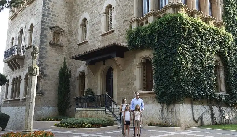 Những nơi nghỉ dưỡng được gia đình Hoàng gia yêu thích 7 wanderlust_tips_diem_nghi_duong_duoc_hoang_gia_yeu_thich_3