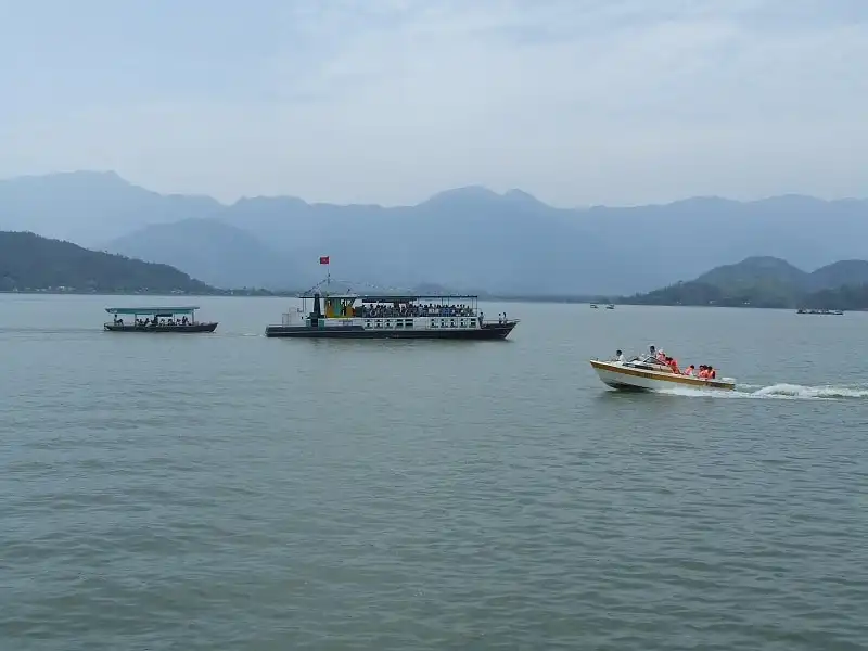 wanderlust_tips_ho_nui_coc_4