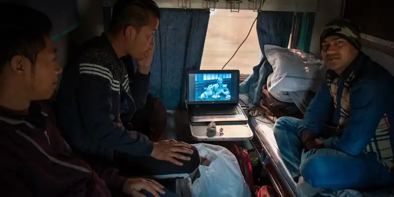 Hành trình khám phá Ấn Độ trên chuyến tàu tốc hành kéo dài 85 tiếng 7 wanderlust_tips_kham_pha_chuyen_tau_lua_dai_nhat_an_do_3