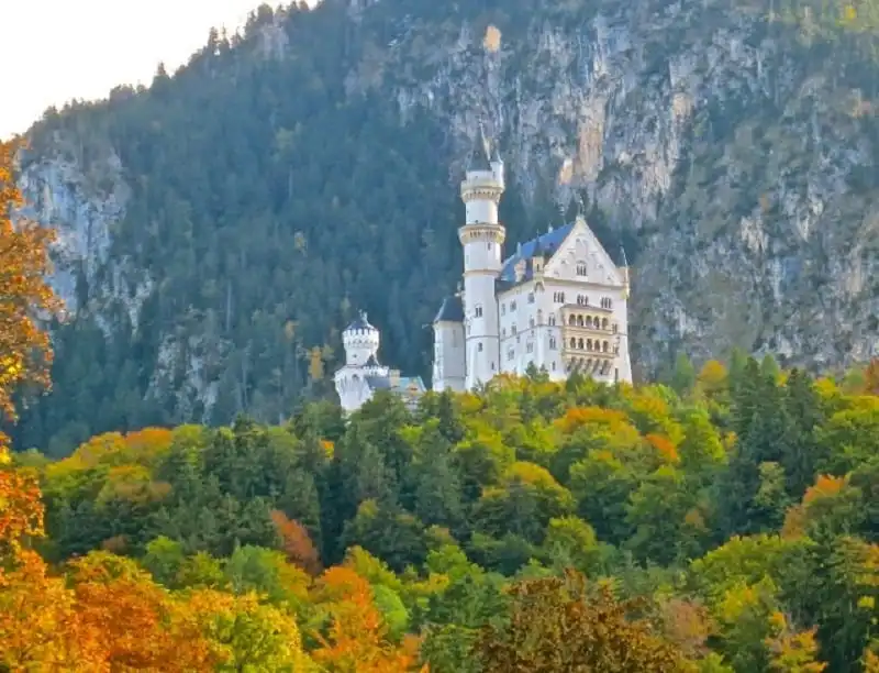 Say đắm vẻ quyến rũ của mùa thu khắp thế giới 10 wanderlust_tips_mua_thu_the_gioi_6