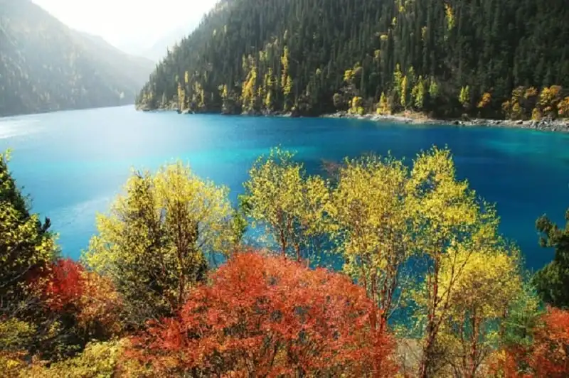 Say đắm vẻ quyến rũ của mùa thu khắp thế giới 13 wanderlust_tips_mua_thu_the_gioi_9