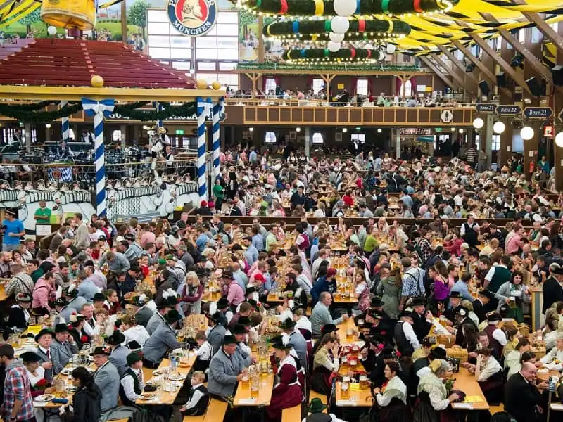 wanderlust_tips_nhung_hinh_anh_ve_le_hoi_oktoberfest_6