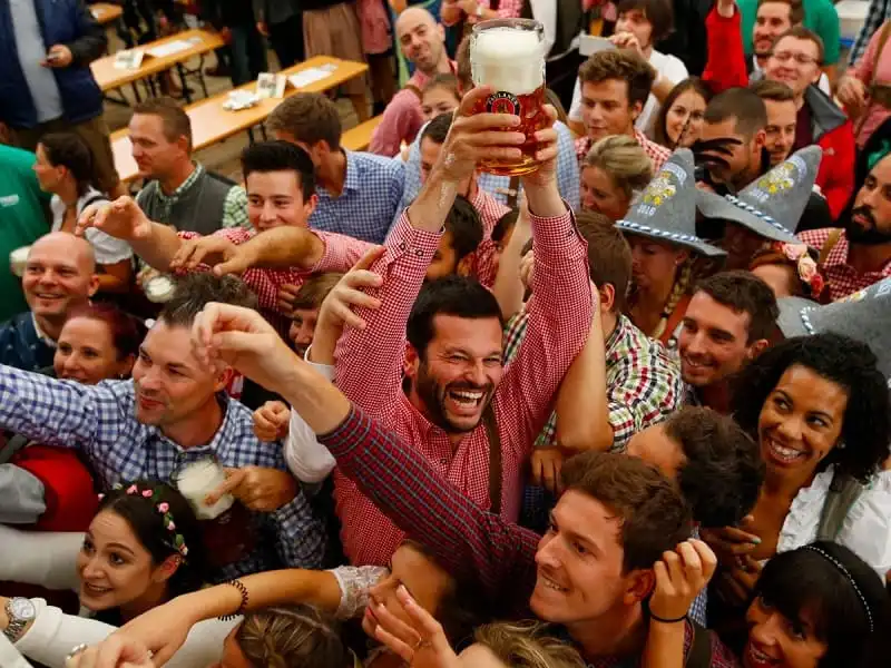 wanderlust_tips_nhung_hinh_anh_ve_le_hoi_oktoberfest_7