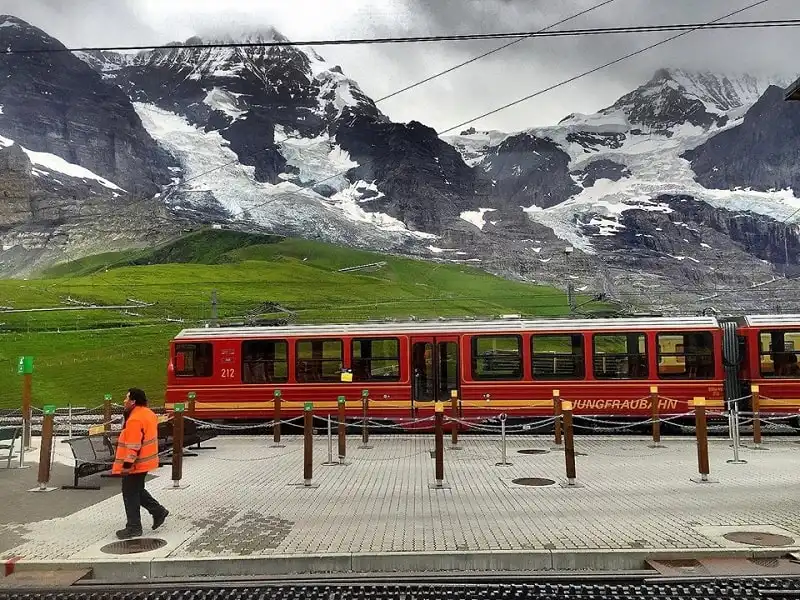 wanderlust_tips_phuot_chau_au_voi_5_diem_den_lang_man_15