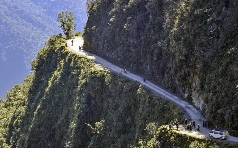 wanderlust_tips_top_12_duong_bo_nguy_hiem_nhat_the_gioi_1