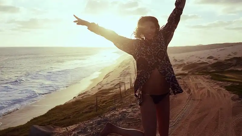 wanderlust_tips_truyen-cam-hung-du-lich-bang-email-thong-bao-vang-mat-2