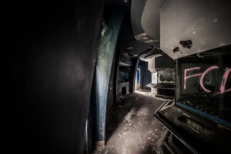 wanderlust-tips-an-tuong-cong-vien-nuoc-bo-hoang-o-hue-duoi-ong-kinh-nhiep-anh-gia-nuoc-ngoai-10