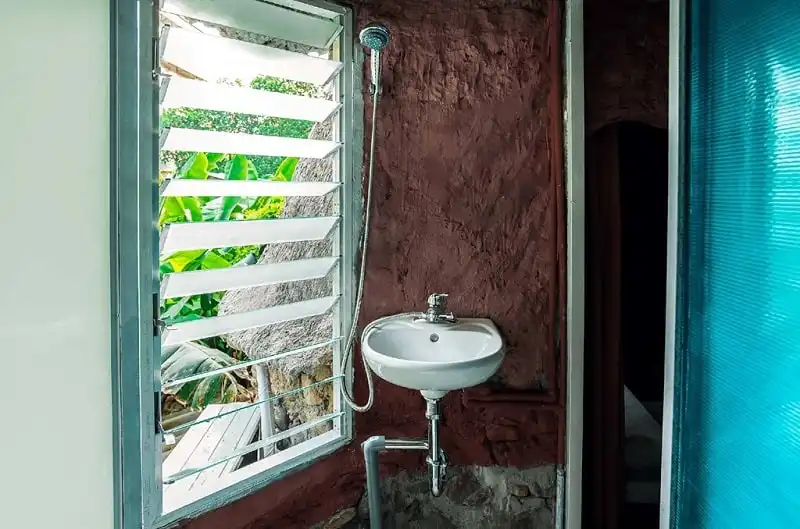 Doc-dao-nha-cay-cua-nghe-sy-dao-anh-khanh-wanderlusttips11