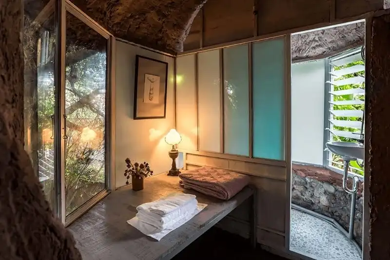 Doc-dao-nha-cay-cua-nghe-sy-dao-anh-khanh-wanderlusttips5