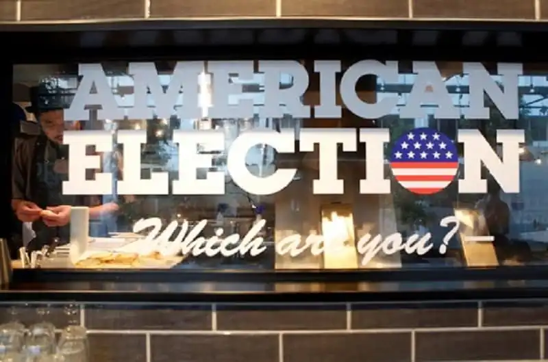 Thuong-thuc-banh-mi-kep-vi-Donald-Trump-va-Hilary-Clinton4