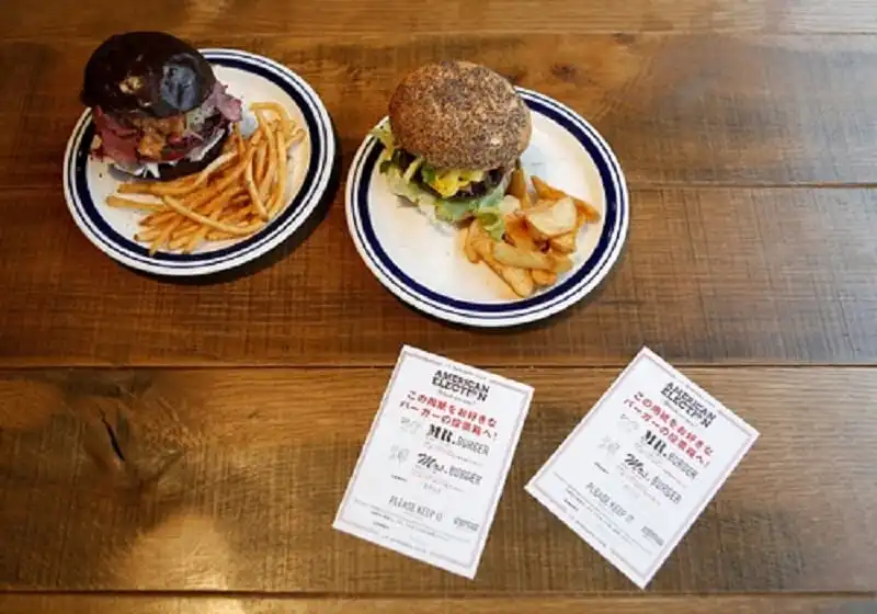 Thuong-thuc-banh-mi-kep-vi-Donald-Trump-va-Hilary-Clinton8