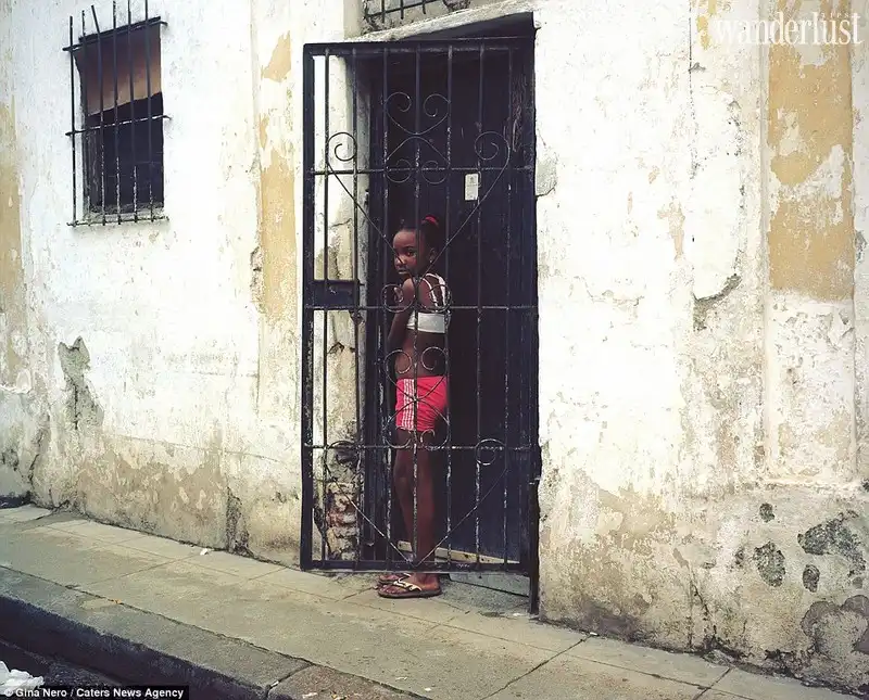 Tạp chí Du lịch Wanderlust Tips Mê hoặc sắc màu Cuba trong những bức ảnh đời thường của Gina Nero